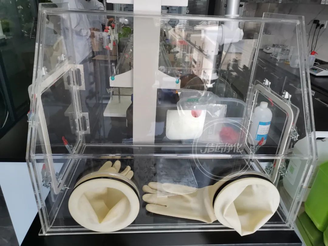  涉及多個行業(yè)！“揭秘”<a href='/' style='color: blue;' target='_blank'>工業(yè)除臭劑</a>是怎樣生產(chǎn)？帶你走進(jìn)實驗研發(fā)中心！.jpg